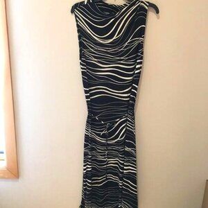 Beautiful body hugging midi belted dress💋🌴🍒